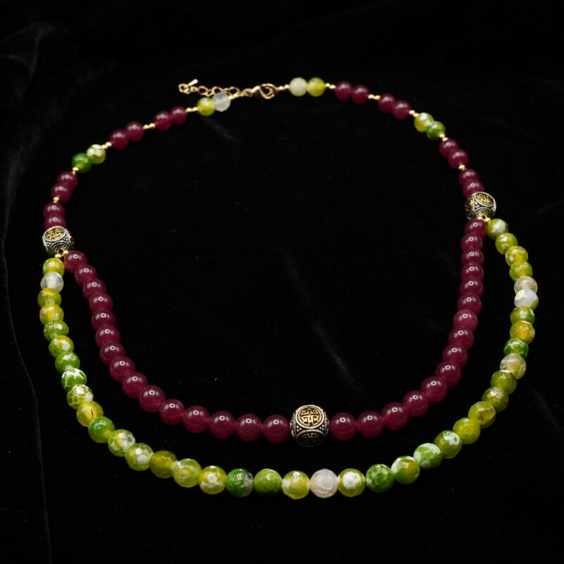 Двухрядное колье из жадеита с китайской бусиной "фу"