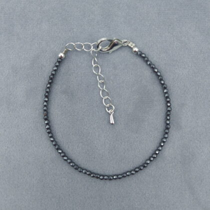 Браслет из ограненного мини-гематита.