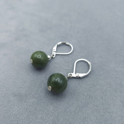 Серьги из нефрита (шар 10мм)